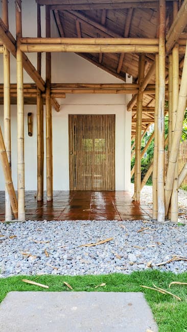 Two-Story Tropical House & Lot For Sale in Dauin, Negros Oriental (Walking distance to the Beach) - photo 6