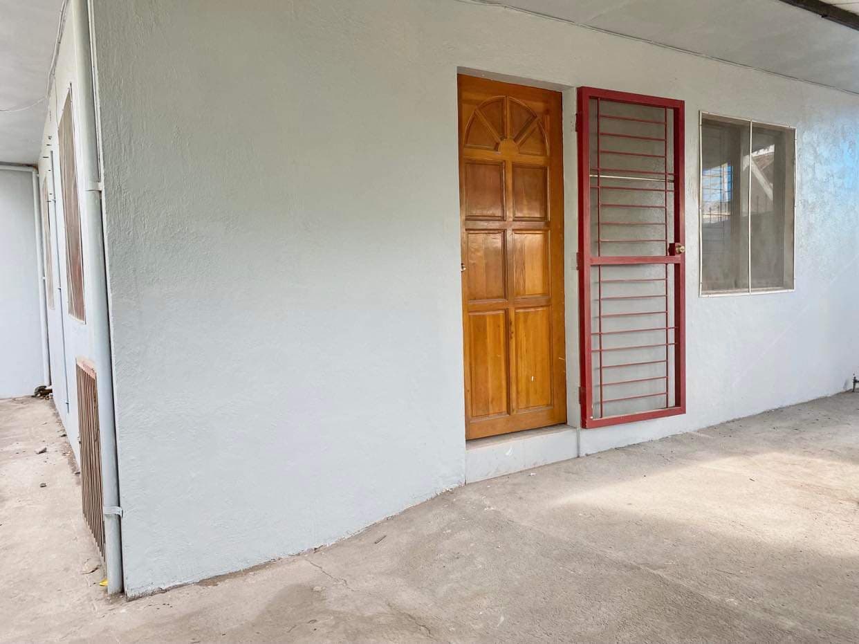 House and Lot For Sale at Junob, Dumaguete City - photo 2