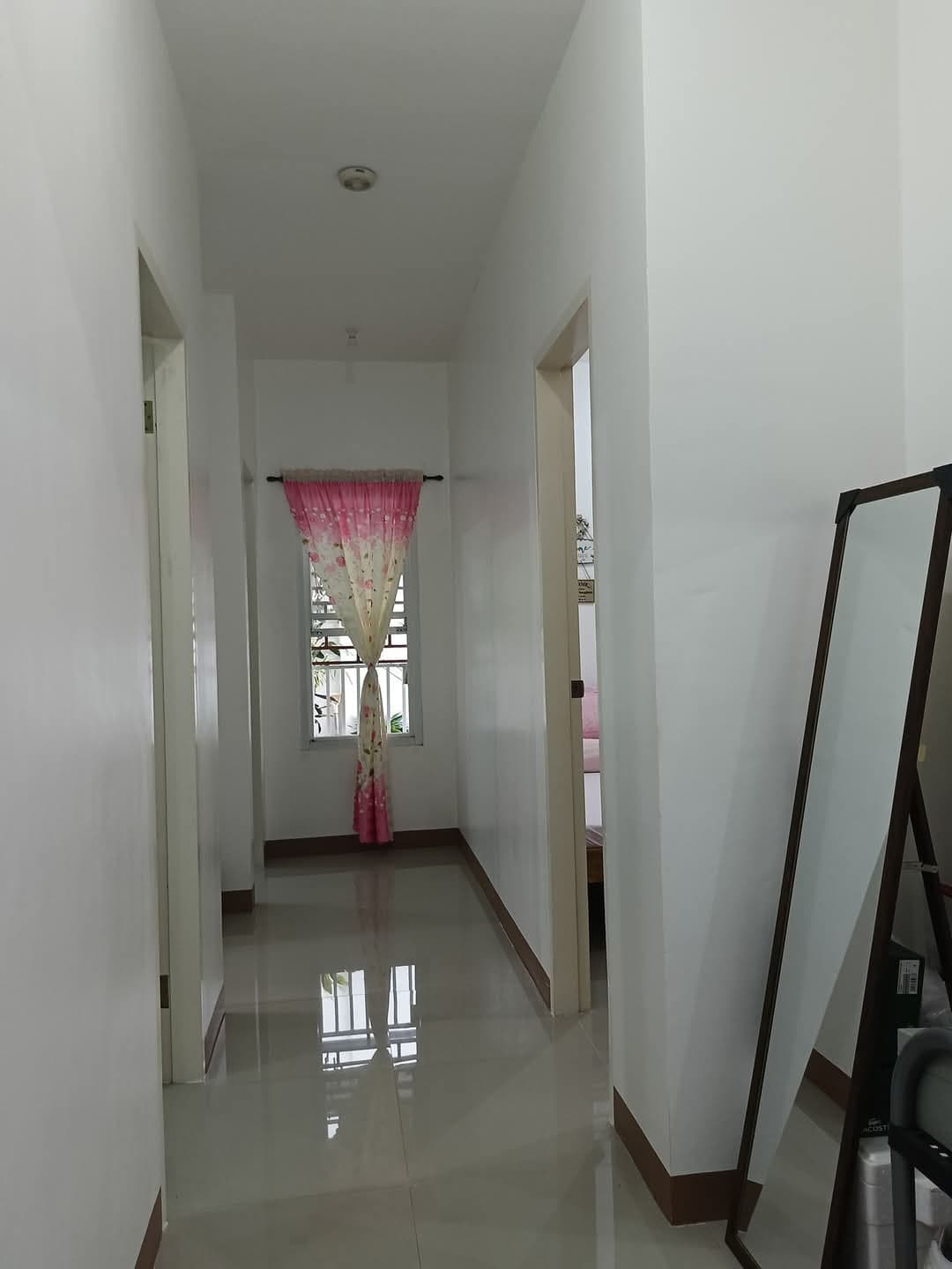 Not yet titled - photo 4