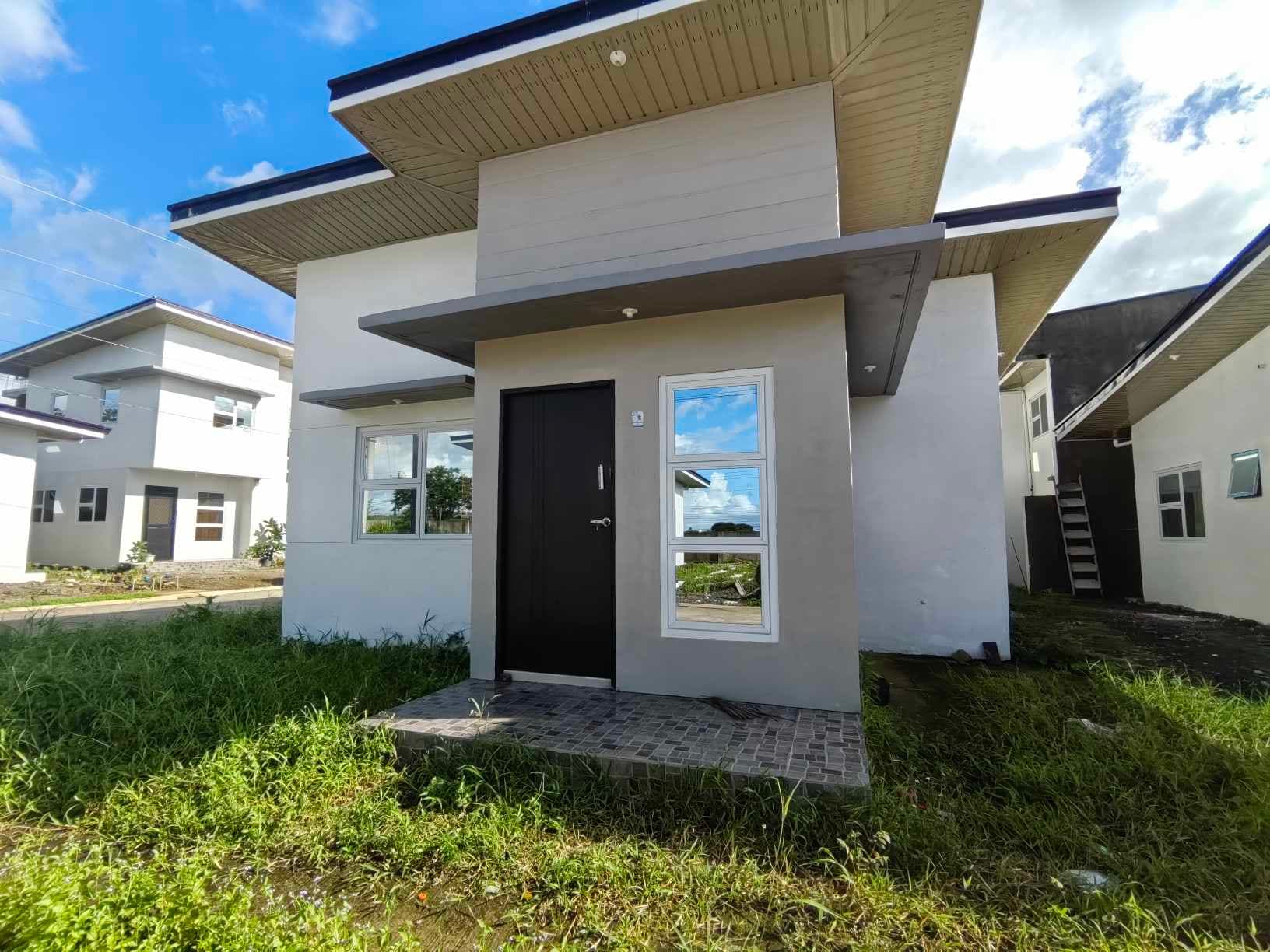 For Assume Balance CECILIA corner lot - photo 3