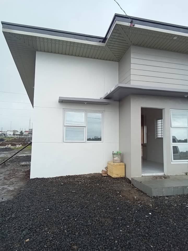 For Assume Balance CECILIA corner lot - photo 4