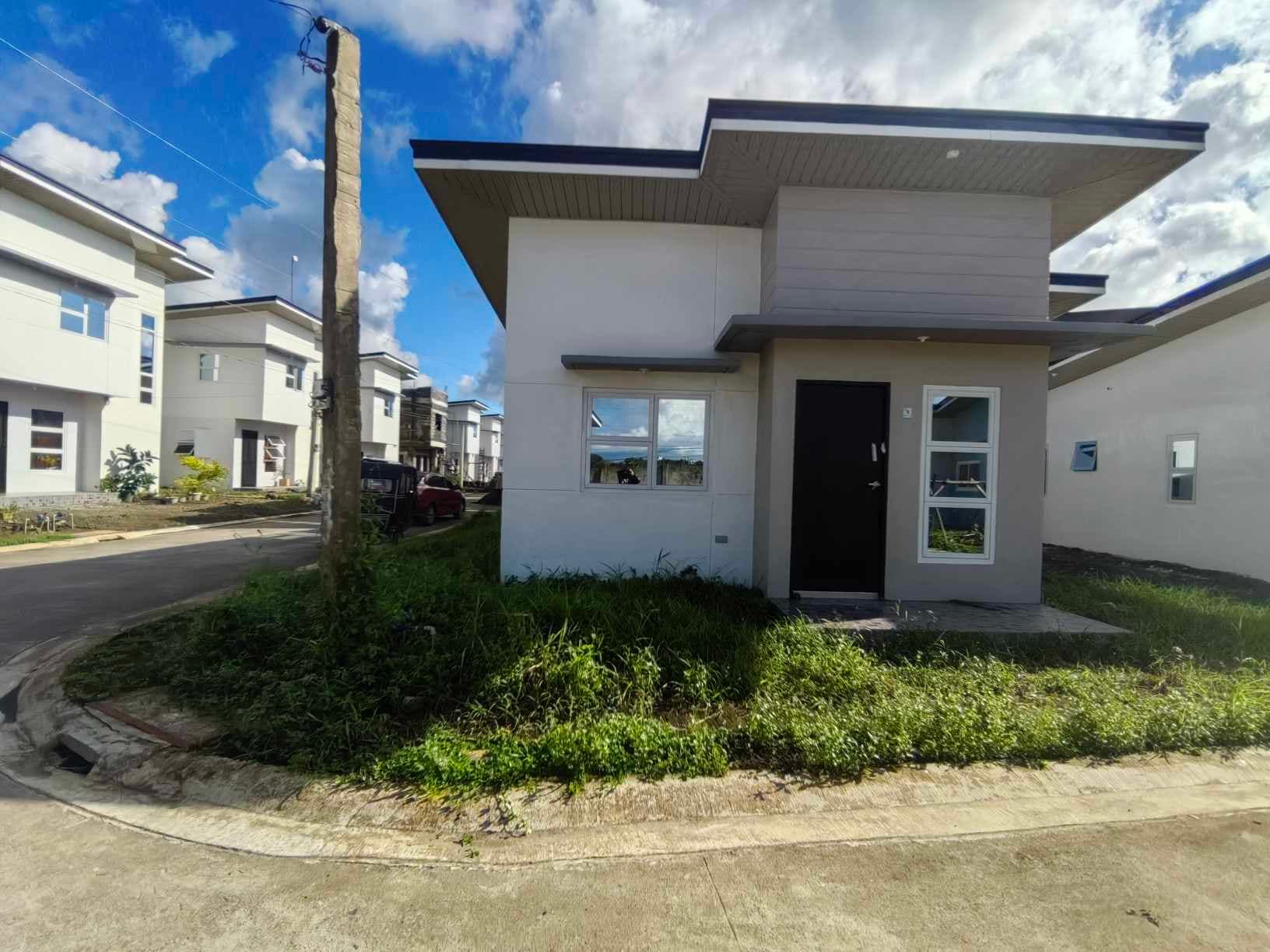 For Assume Balance CECILIA corner lot - photo 2