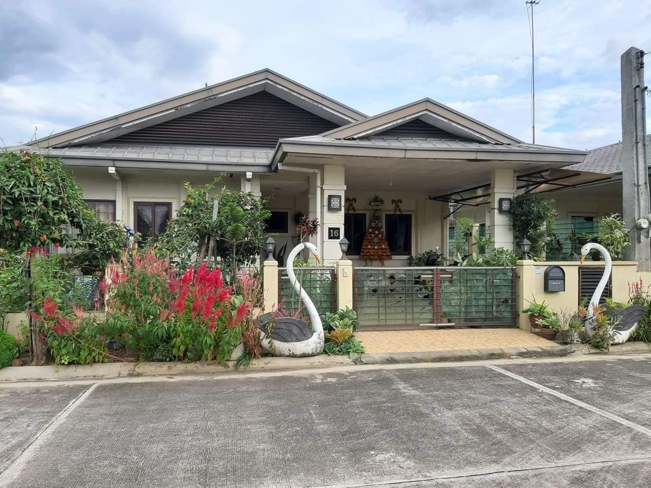 HOUSE & LOT BAMBU ESTATE MINTAL